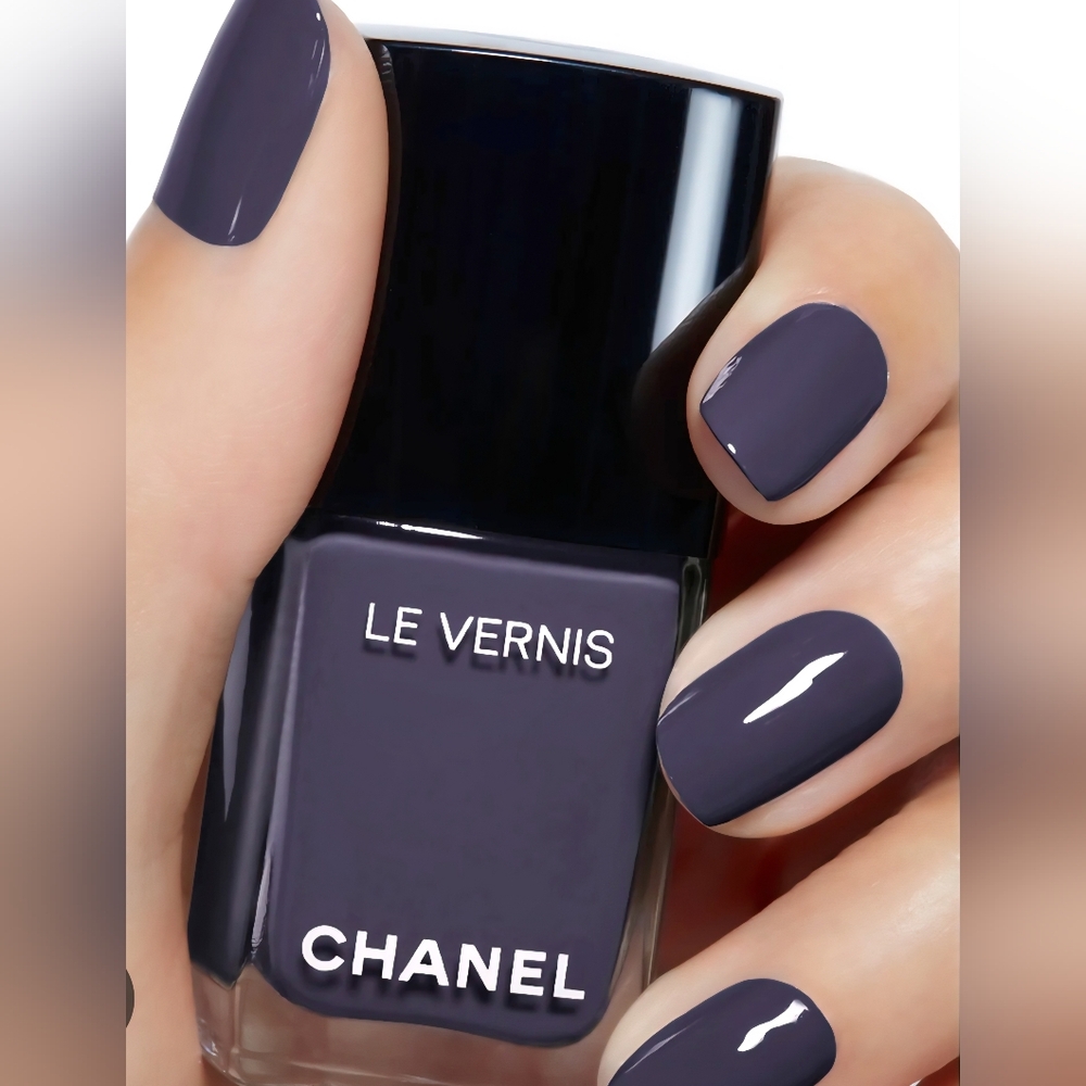 CHANEL LIMITED EDITION 371 "COSMIQUE" Vernis Longwear Nail Polish NEW No Box